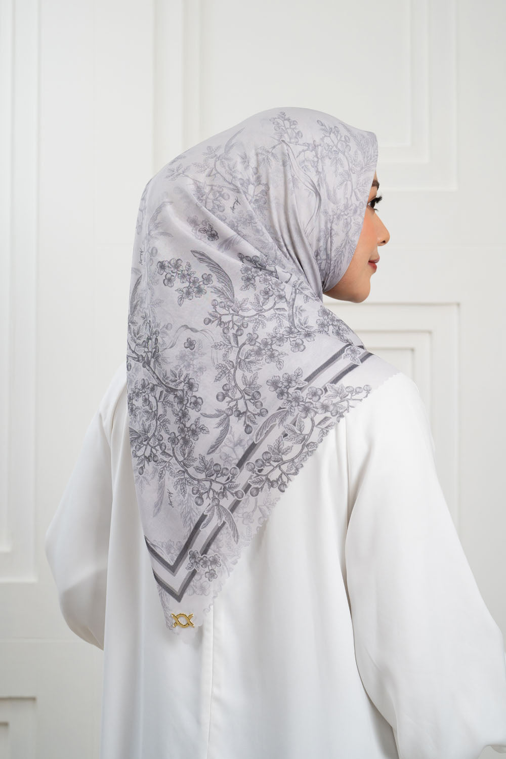 Ruby Scarf White Marble