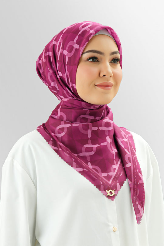 Grande Monogram Scarf 41 Fuschia