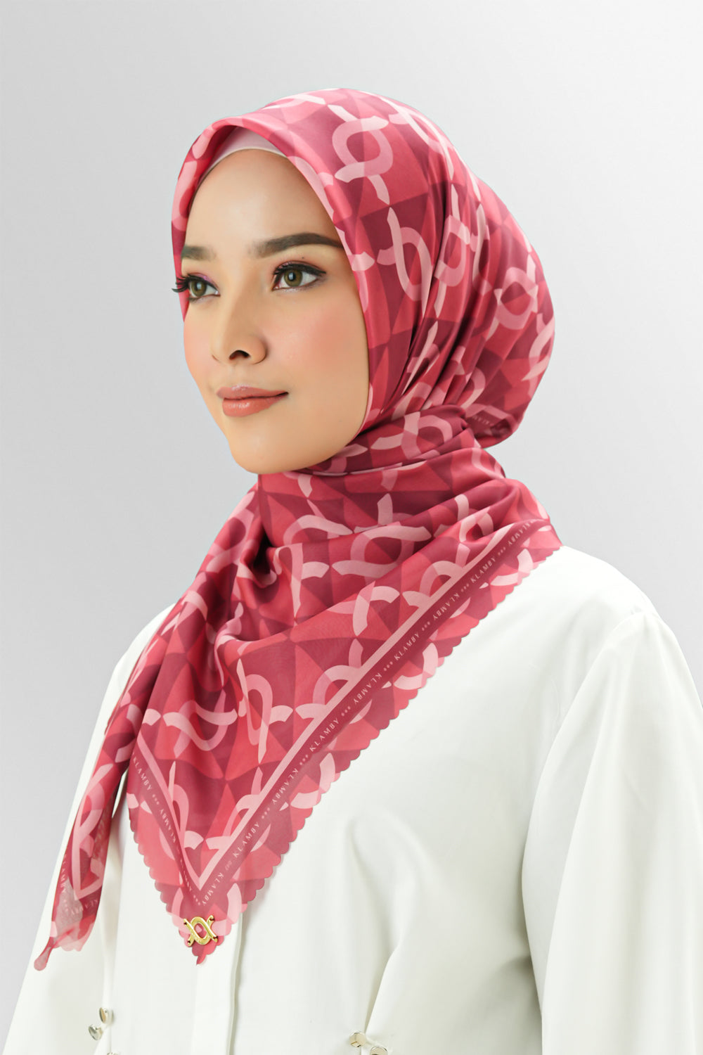 Grande Monogram Scarf 47 Brick