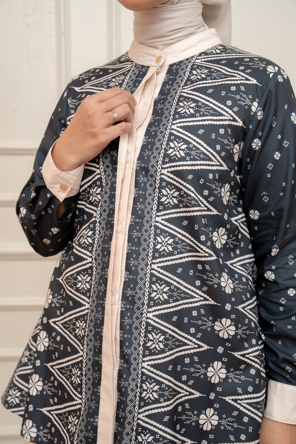 Malika Shirt (Minor) Gambir