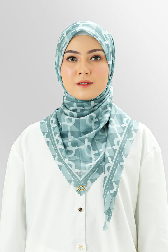 Grande Monogram Scarf 68 Granite Green