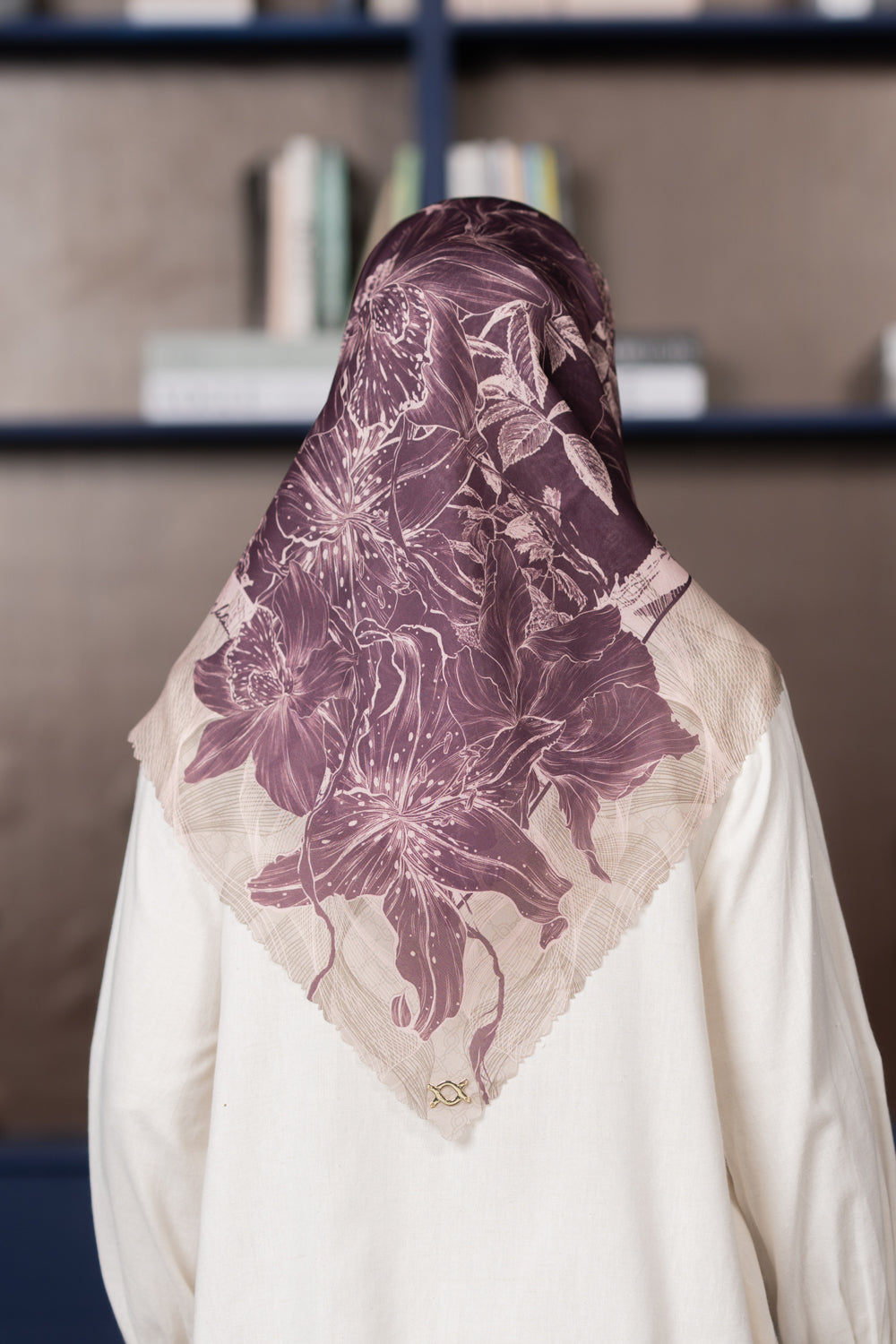 Veline Scarf (Minor) Pansy Berry