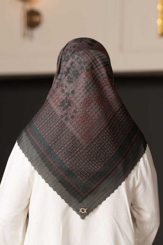 Esme Scarf (Minor) Dark Satoimo