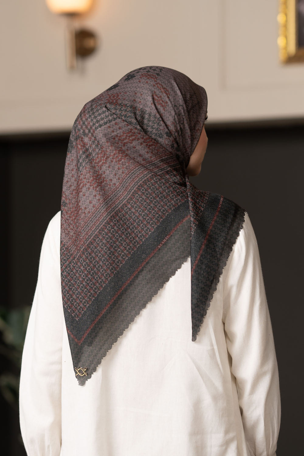 Esme Scarf (Minor) Dark Satoimo