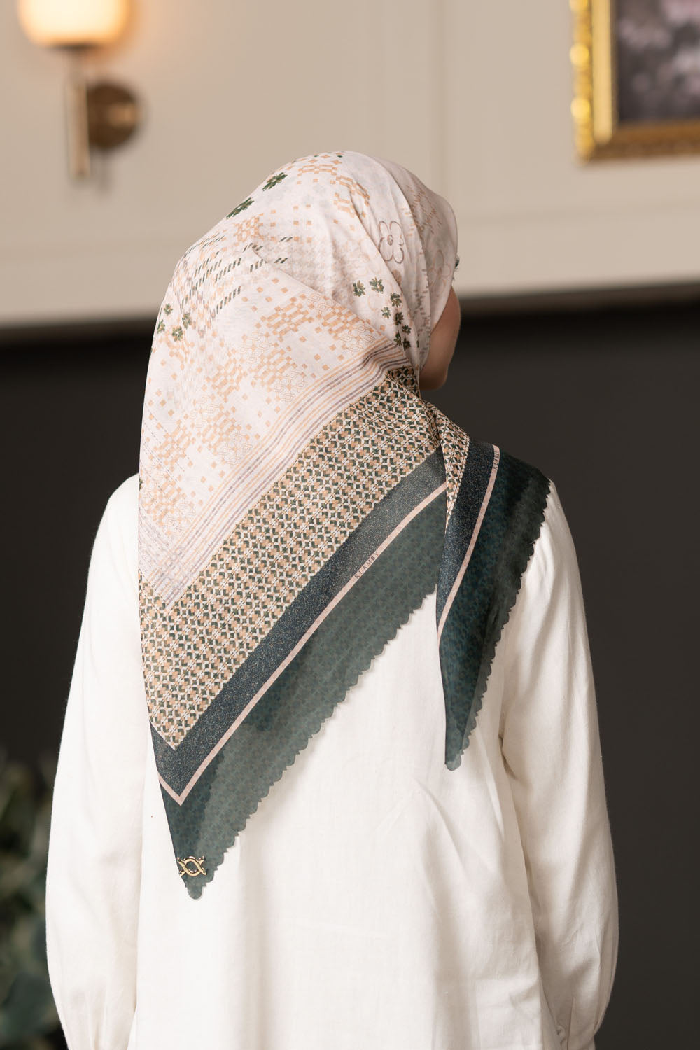 Esme Scarf Creamy Seaweed