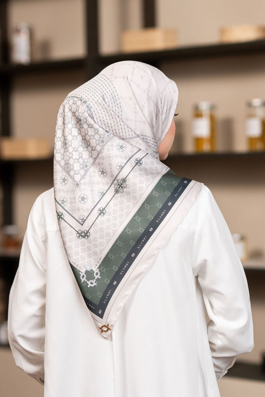 Sajia Scarf (Minor) Light Oxley