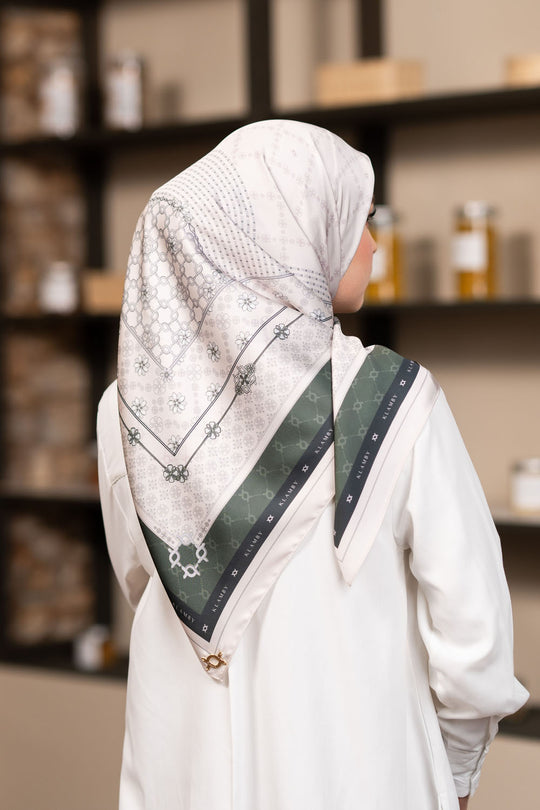 Sajia Scarf (Minor) Light Oxley