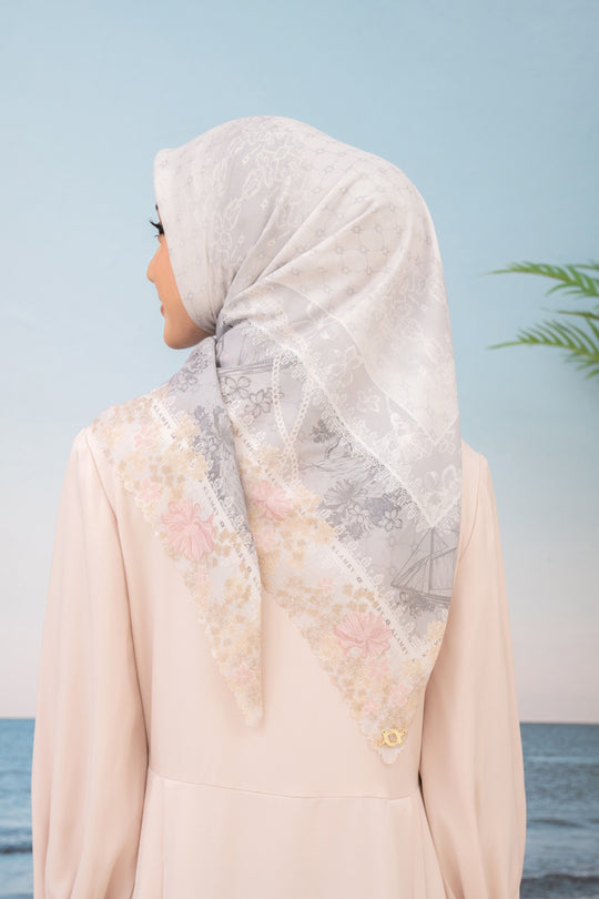 Arunika Scarf Pearly Grey