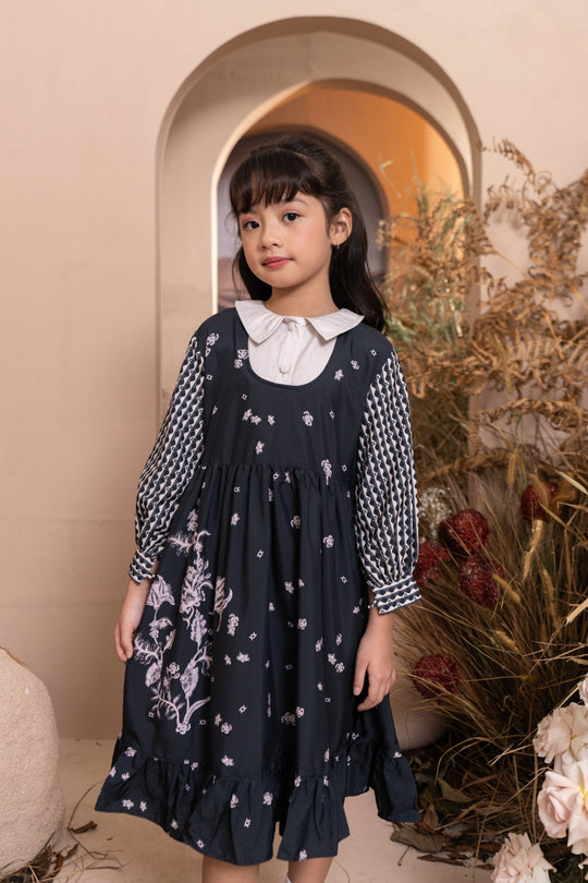 Semantik Dress Girl Raven Light