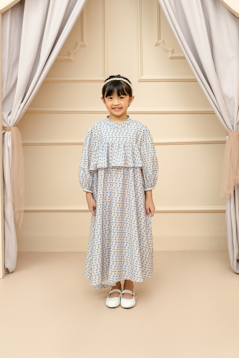 Sentani Dress Girl (Minor) Kasuari