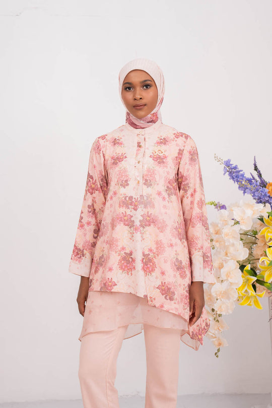 Lathika Tunic Strawberry Cake