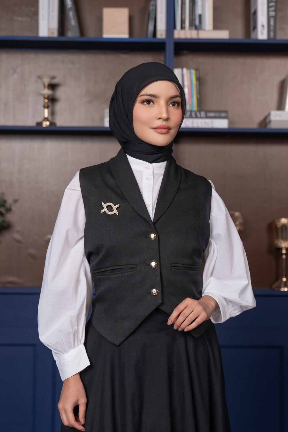 Vivienne Vest Midnight Black