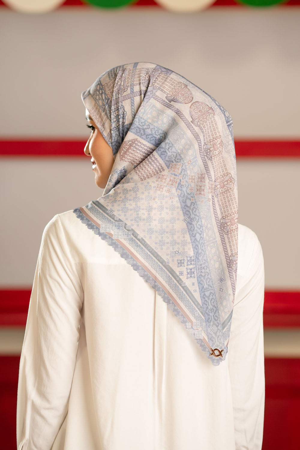 Neera Scarf Powder Lace