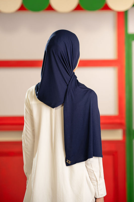 Aelin Pashmina Naval Academy