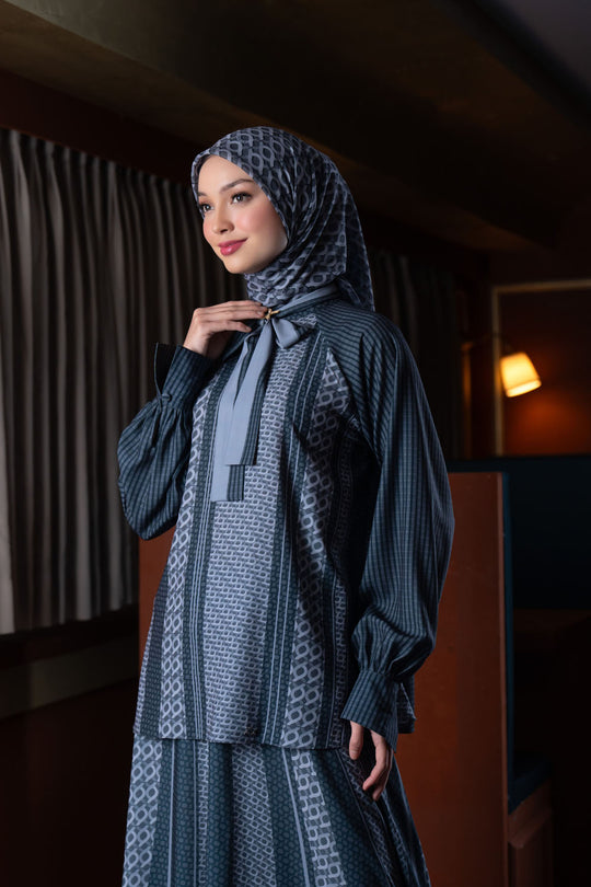 Minera Blouse Graphite Grey