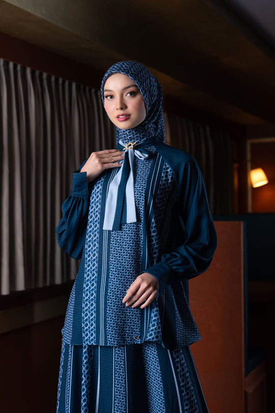 Minera Blouse (Minor) Blue Pansy