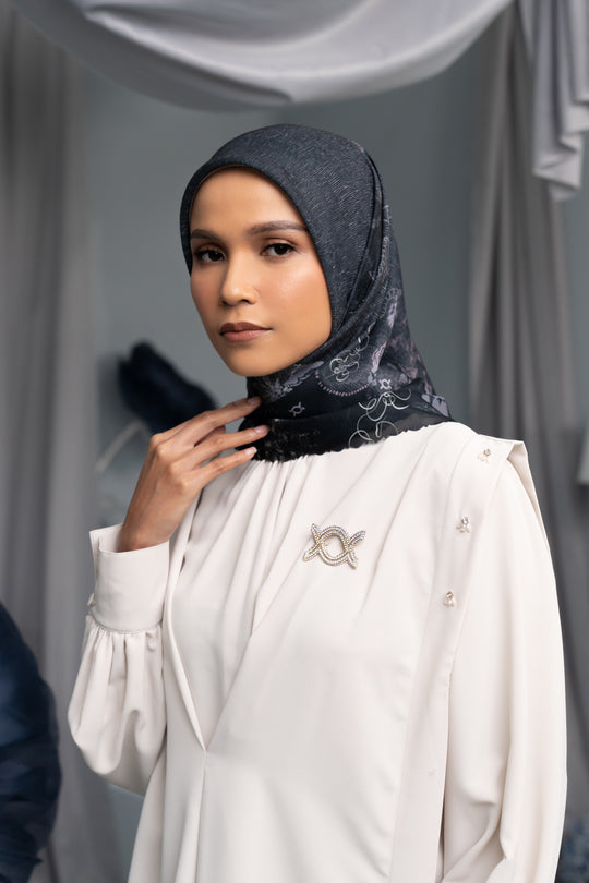 Adya Scarf (Minor) Dark Platinum