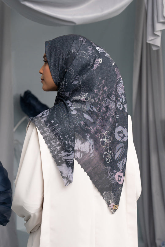 Adya Scarf (Minor) Dark Platinum