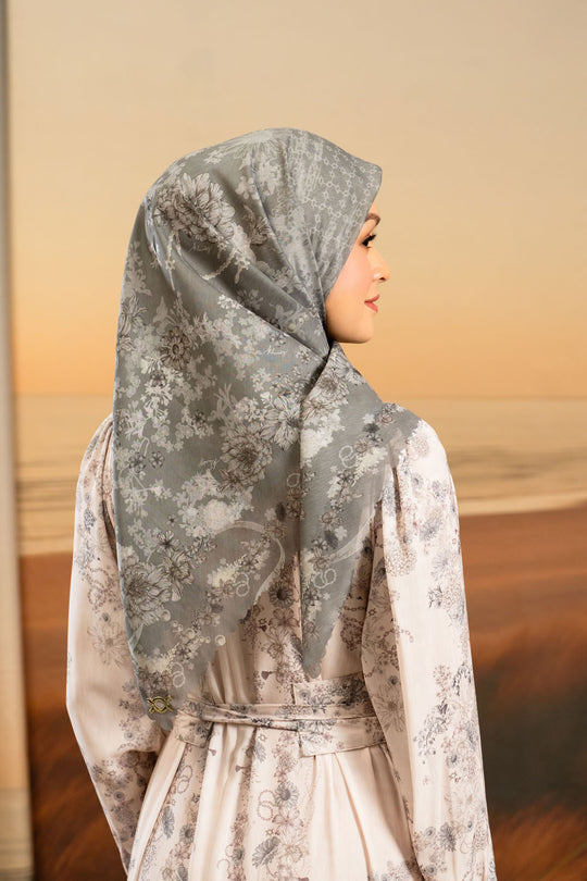 Serafia Scarf Green Barley