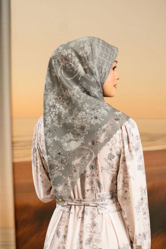 Serafia Scarf Green Barley