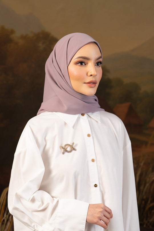 Shaira Square Hijab Instan Pink Suede