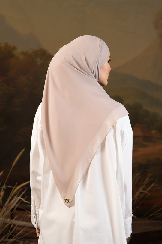 Shaira Square Hijab Instan Golden Butter