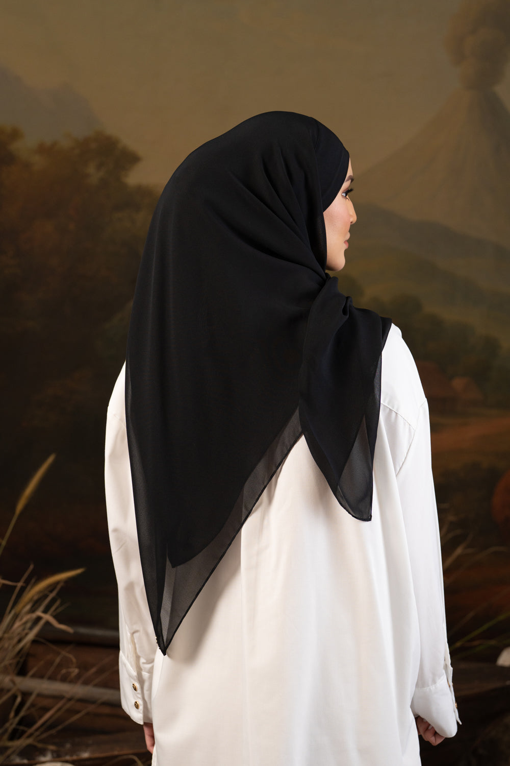 Shaira Square Hijab Instan Armor Black
