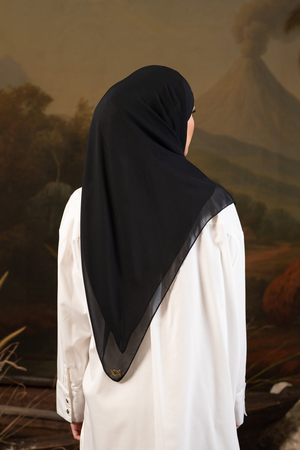 Shaira Square Hijab Instan Armor Black