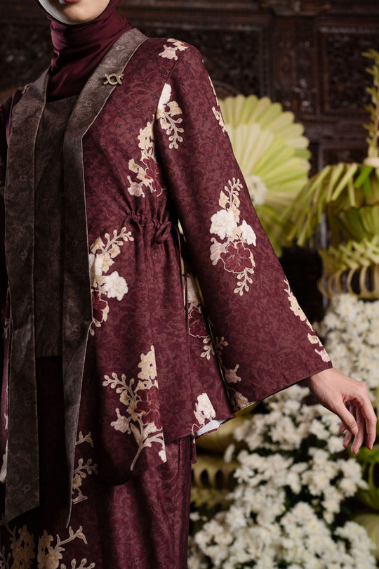 Calanara Kebaya Bistre Ruby