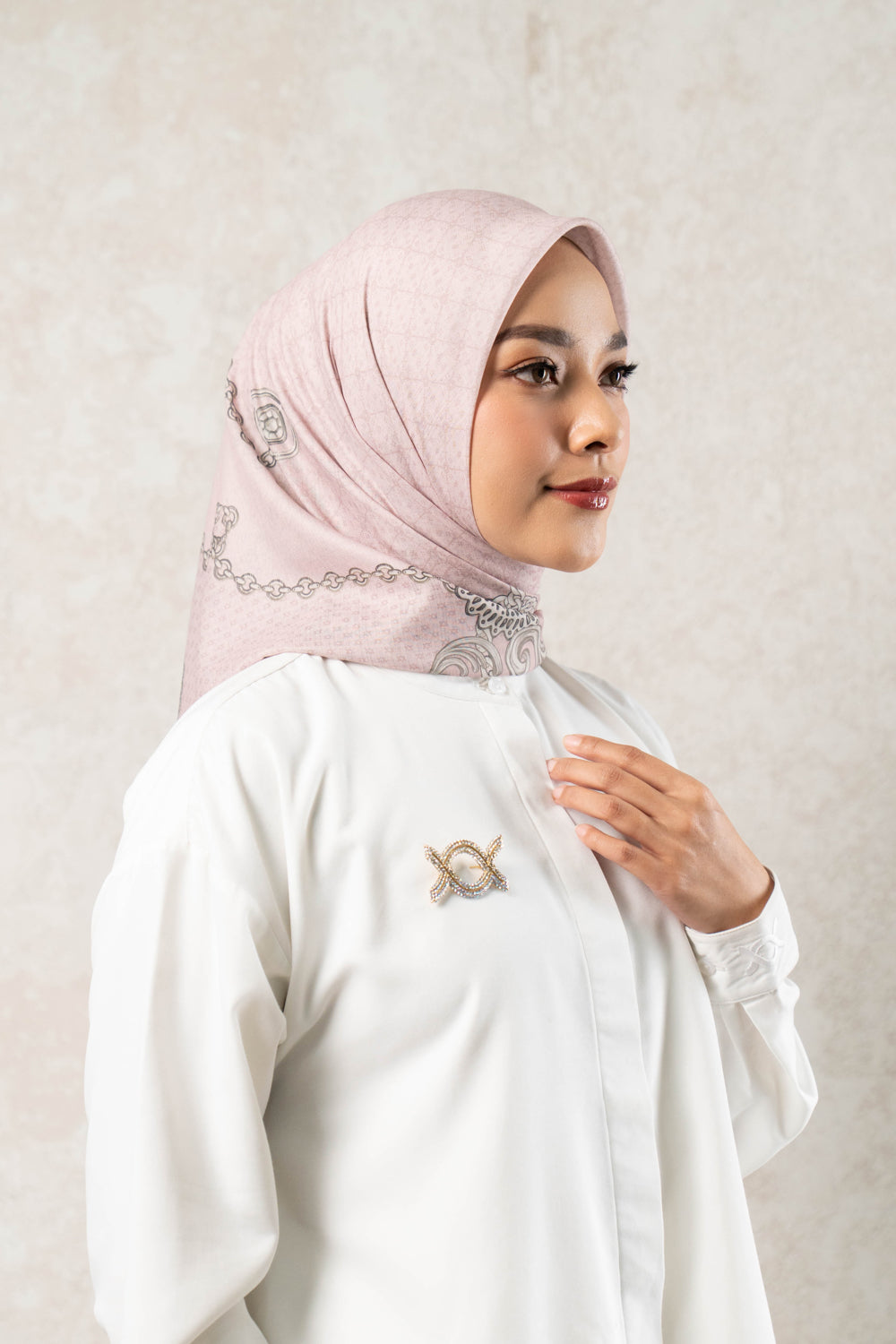 Dyahna Scarf Sugar Plum