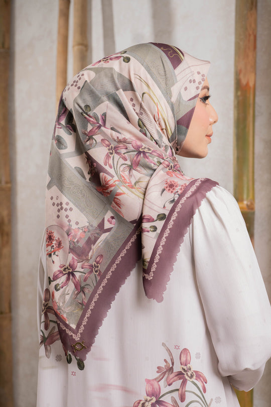 Aeri Scarf (Minor) Cream Puff