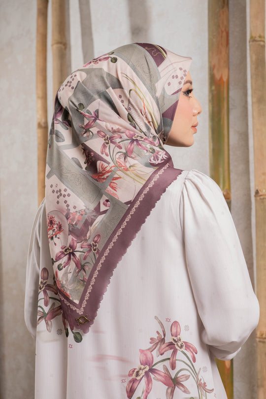 Aeri Scarf (Minor) Cream Puff