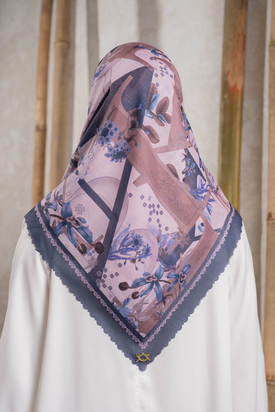 Aeri Scarf (Minor) Light Wisteria