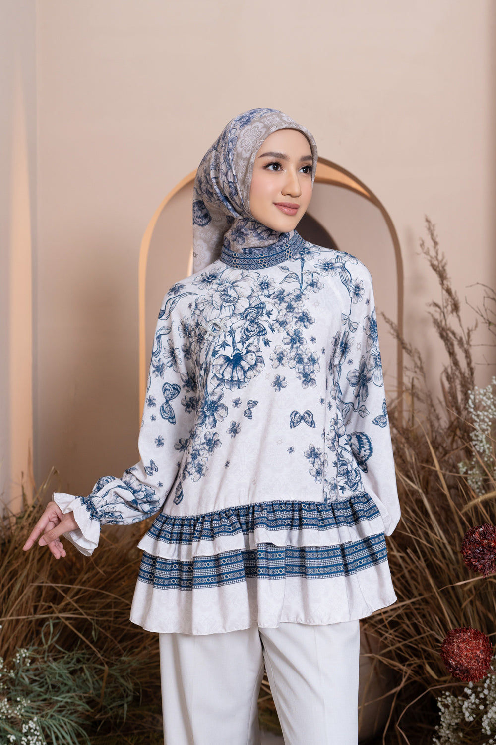 Medinela Blouse (Minor) Sweet Marzipan