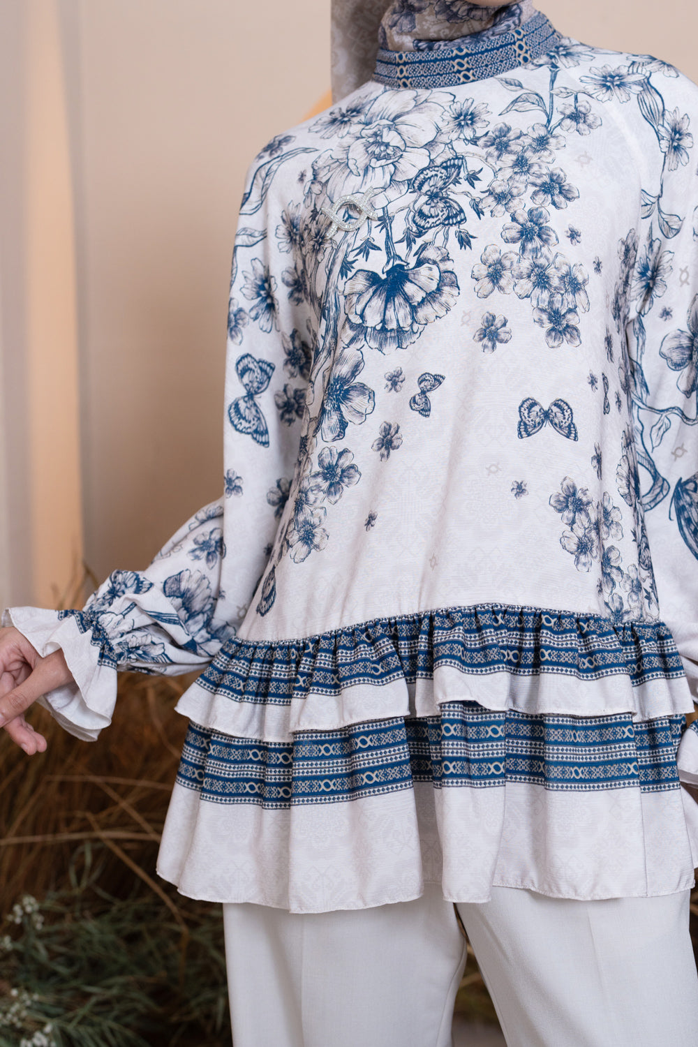 Medinela Blouse (Minor) Sweet Marzipan