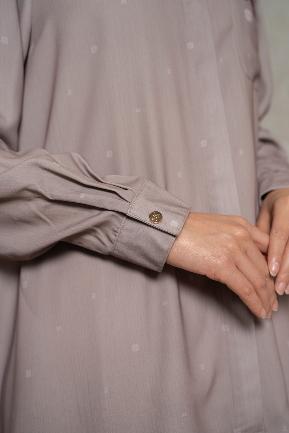 Aeri Shirt Carved Wood