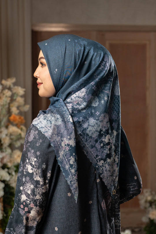 Luminara Scarf Biru Indigo