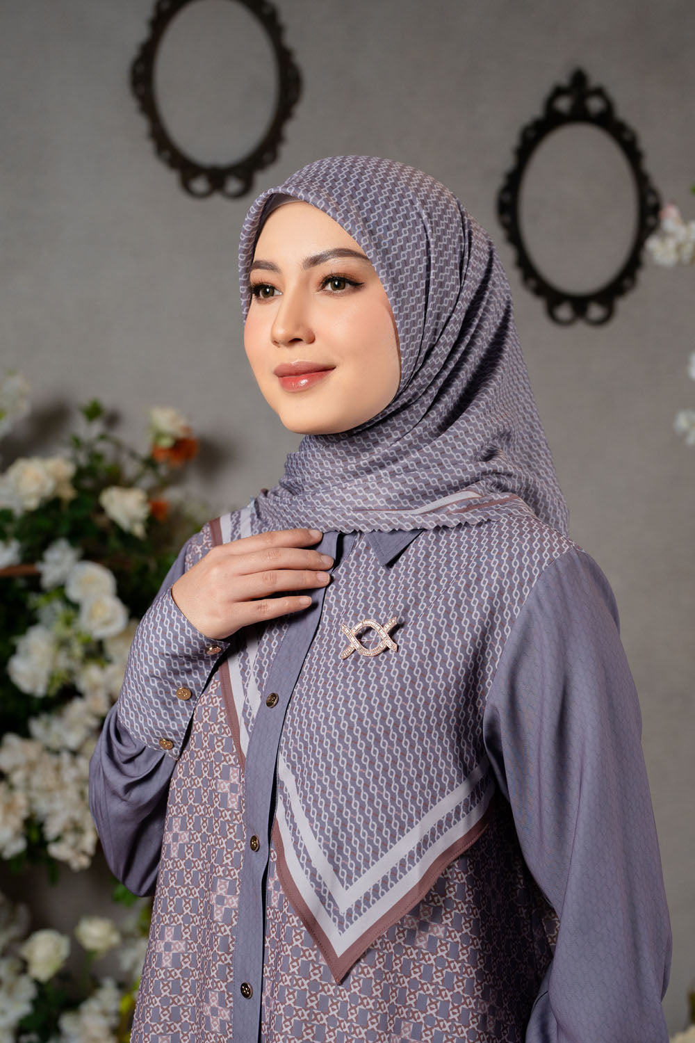 Romely Scarf Ungu Salvia