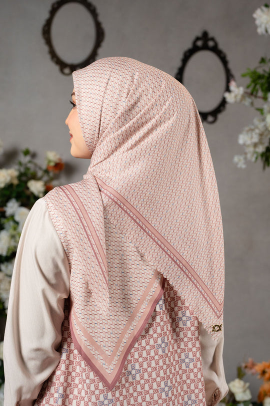 Romely Scarf Gading Bromelia