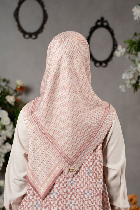 Romely Scarf Gading Bromelia