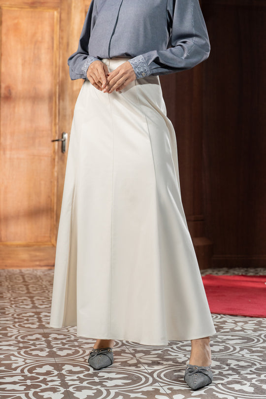 Nyra Skirt Pristine