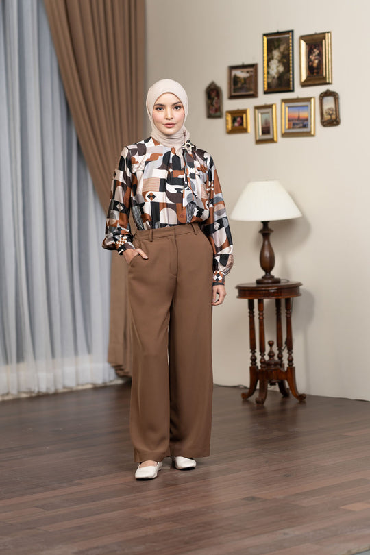 Giovan Pants (Minor) Carafe