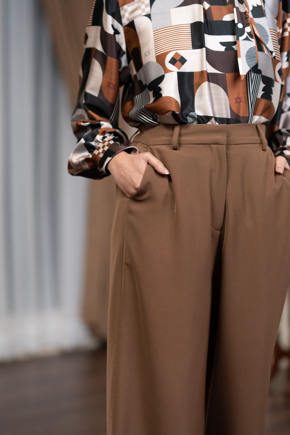 Giovan Pants (Minor) Carafe