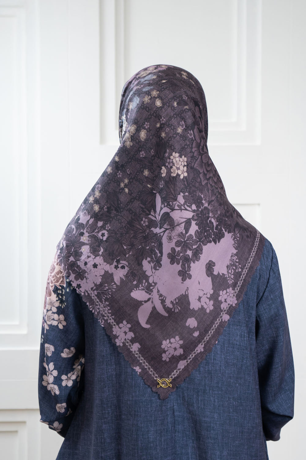 Rindala Scarf Serat Kayu