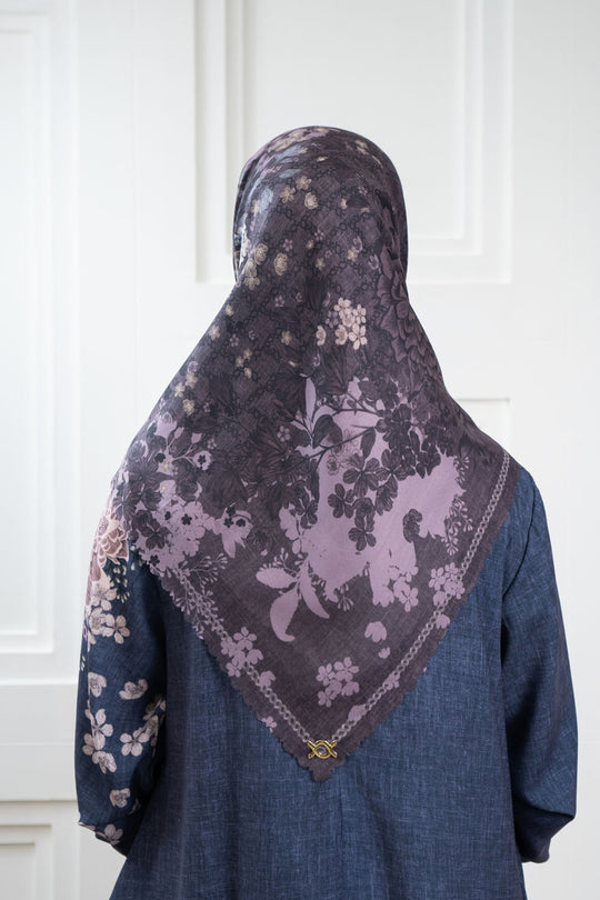 Rindala Scarf Serat Kayu