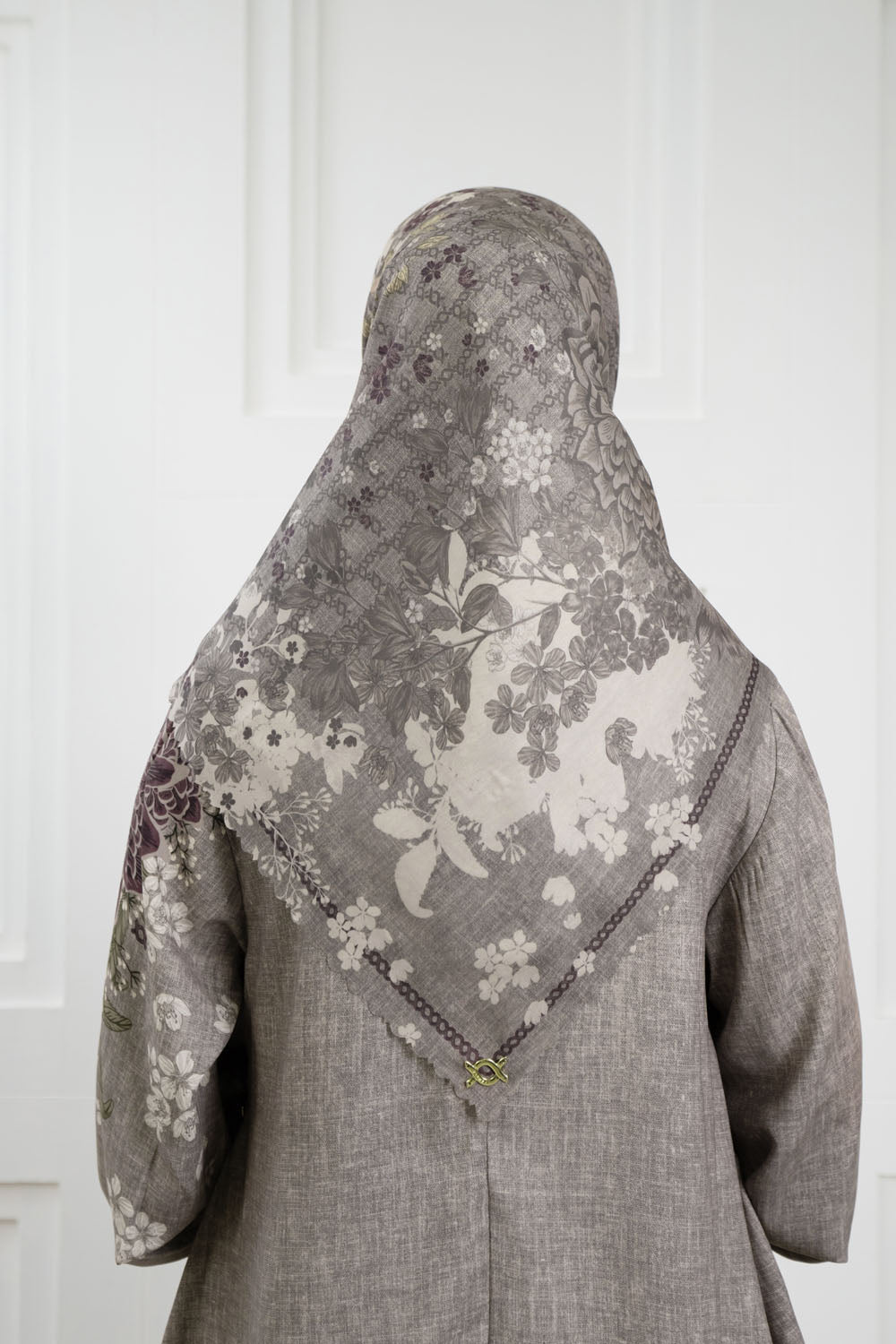 Rindala Scarf Angan Kenari