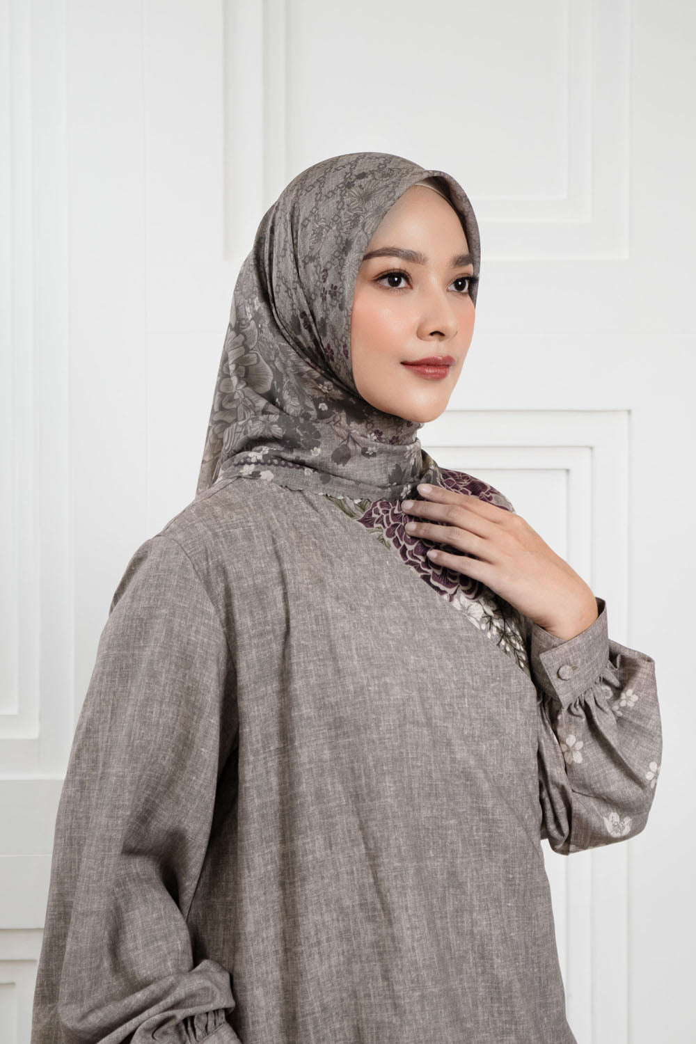 Rindala Scarf Angan Kenari