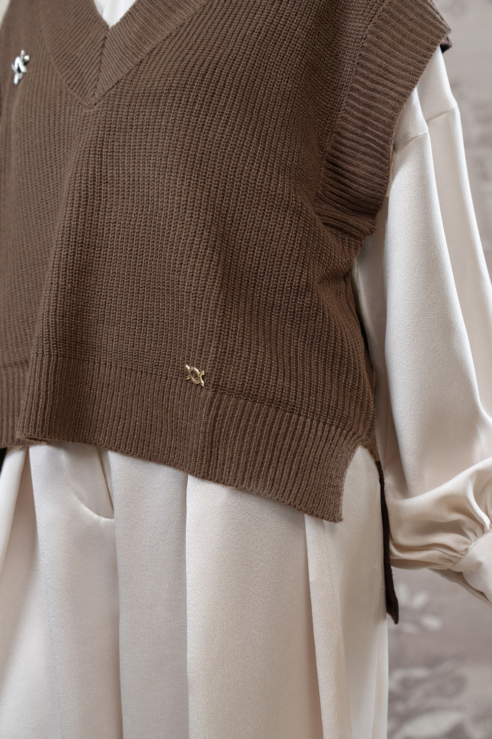 Mecy Sleeveless Knit Vest Rosted Coffe