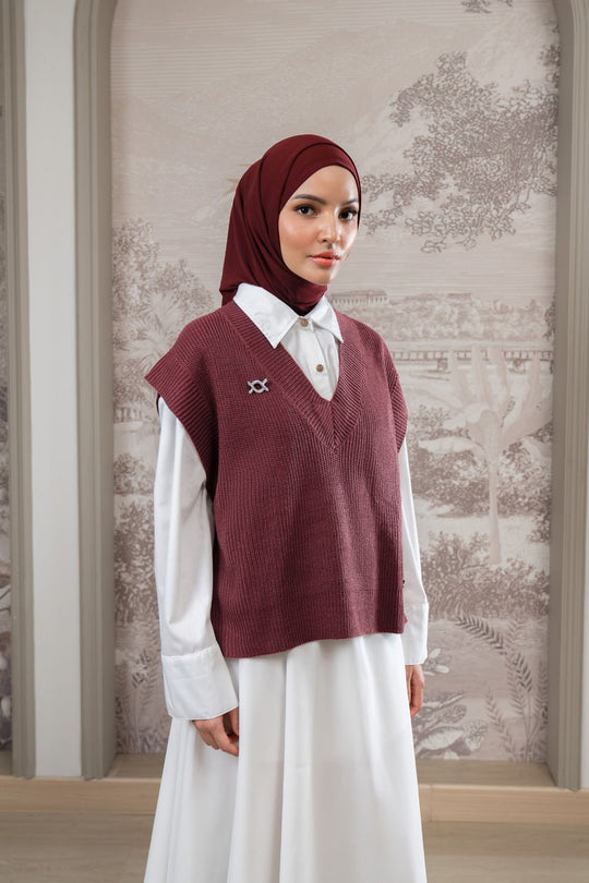 Mecy Sleeveless Knit Vest Pomegranate