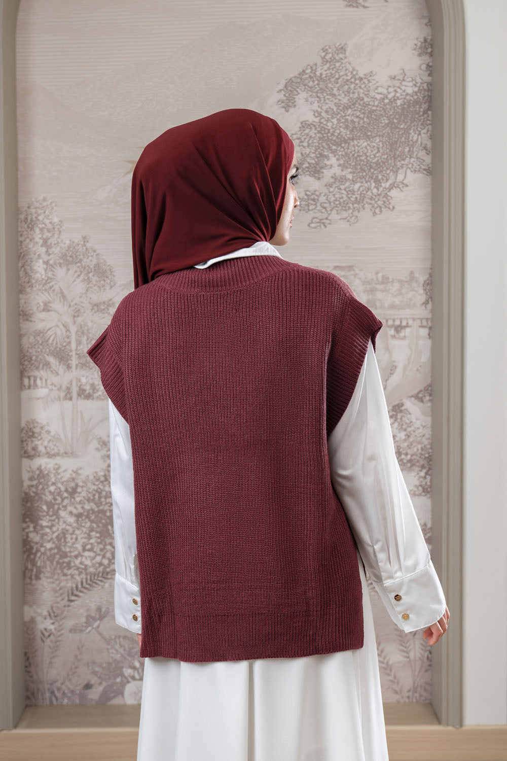 Mecy Sleeveless Knit Vest Pomegranate